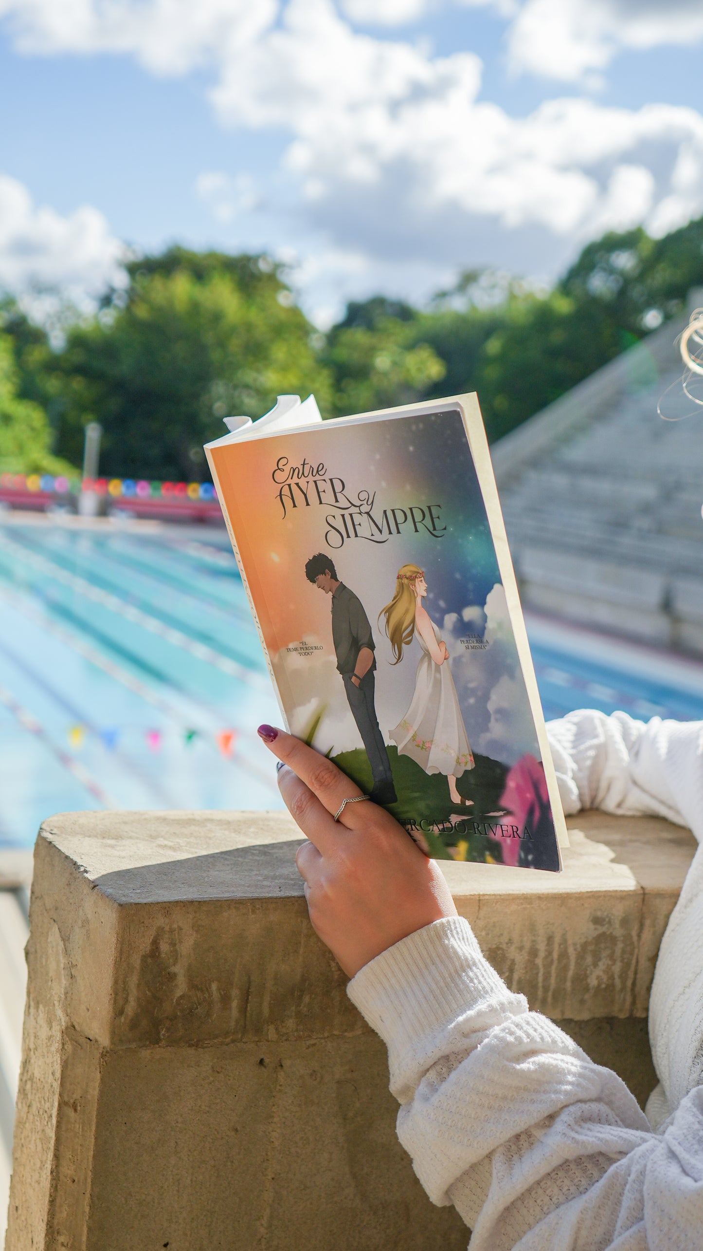 Entre Ayer y Siempre (Paperback)